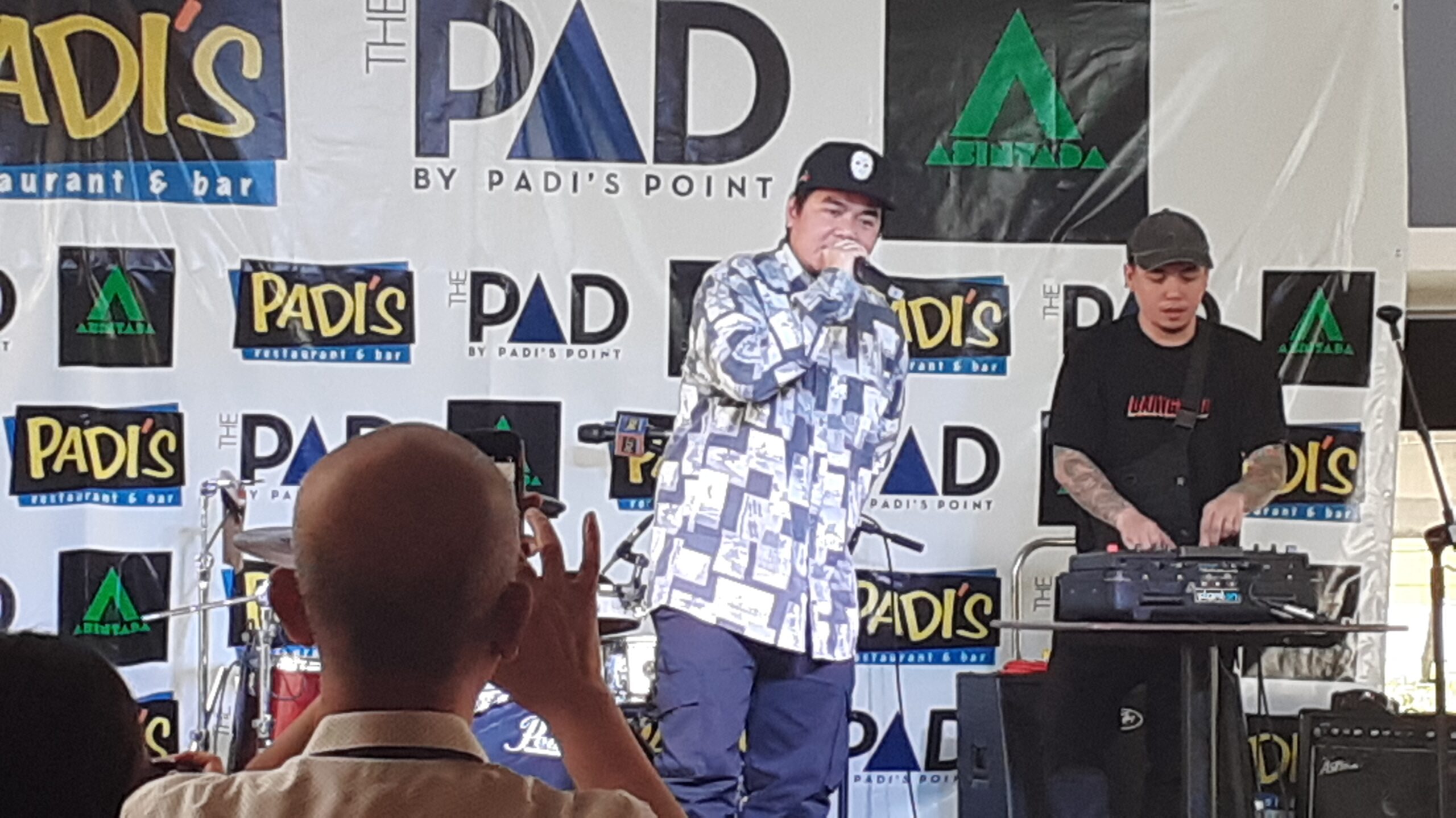 Gloc-9 for PADI's Barkada Bar Tour